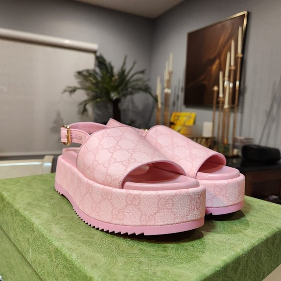 NEW GUCCI Pink Monogram Coated Canvas and Leather Trim Platform Sandals Size 40 - Picture 9 of 12